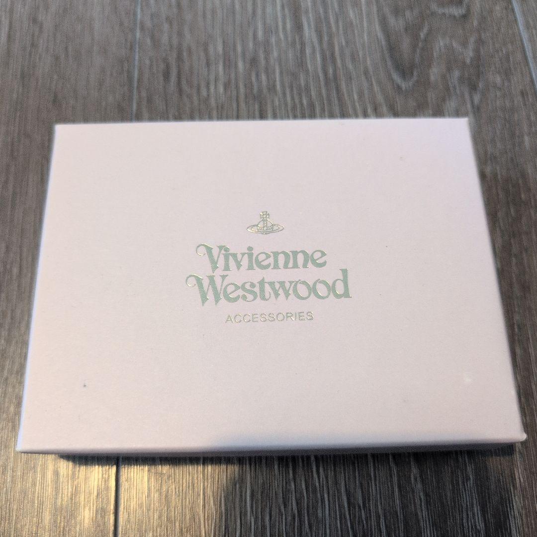 【冬が大好きです】Vivienne Westwood 黒 レザー 名刺入れ