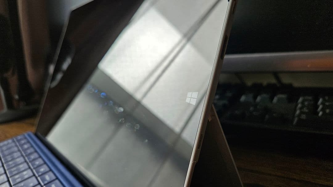 Windowsタブレット本体 Microsoft Surface 3 128GB model1645