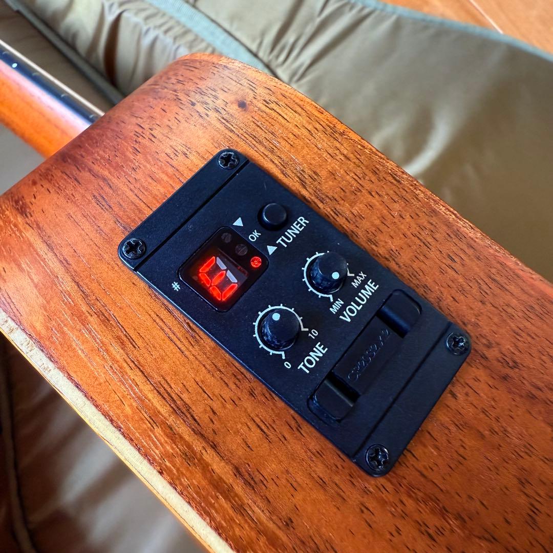 Taylor テイラー Baby Taylor-e Koa ミニギター