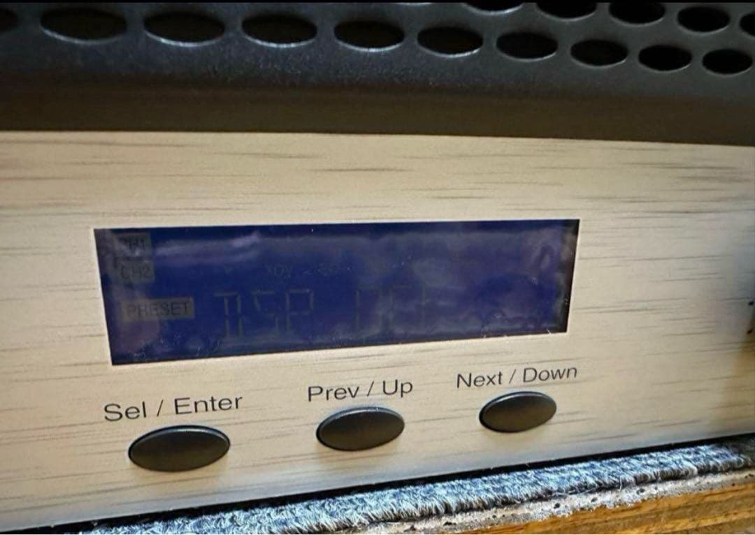 AMCRON DSi2000 アンプ 本体 保護ケースつけ 値下げ中