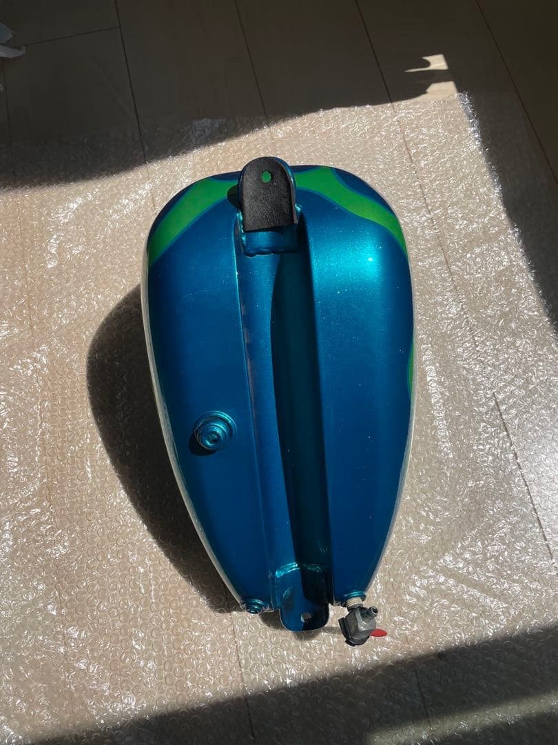 スポーツスター　社外タンク　バイクタンク　チョッパー　エボ　ハーレー