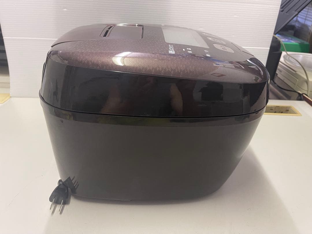 炊飯器 タイガー魔法瓶 IH炊飯ジャー　10合 １升JPI-H180TD