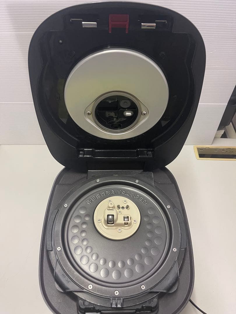 炊飯器 タイガー魔法瓶 IH炊飯ジャー　10合 １升JPI-H180TD