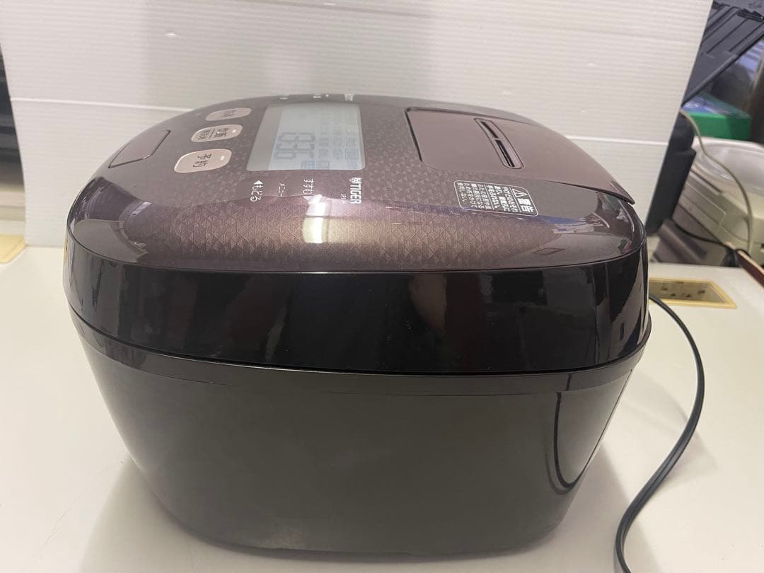 炊飯器 タイガー魔法瓶 IH炊飯ジャー　10合 １升JPI-H180TD