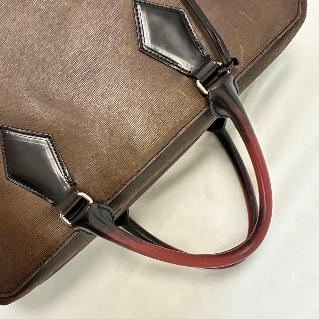 【美品】ヴィヴィアンウエストウッド アドバン ビジネスバッグ レザー A4可 茶
