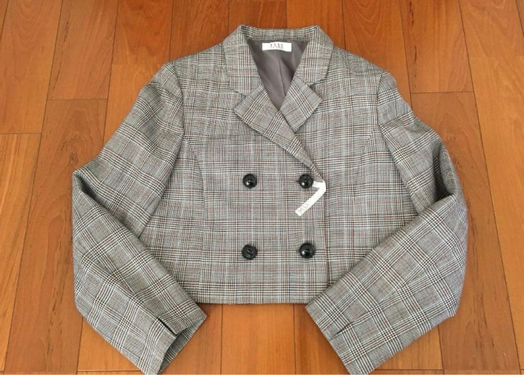 ★しずく★ELLE EN NOIR スーツ　160センチ　ソックス付き