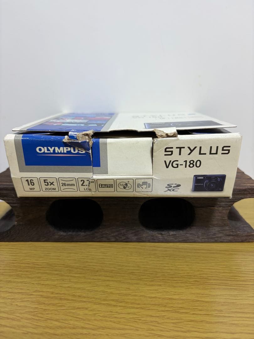 【極美品】OLYMPUS STYLUS VG-180 コンデジ　デジカメ