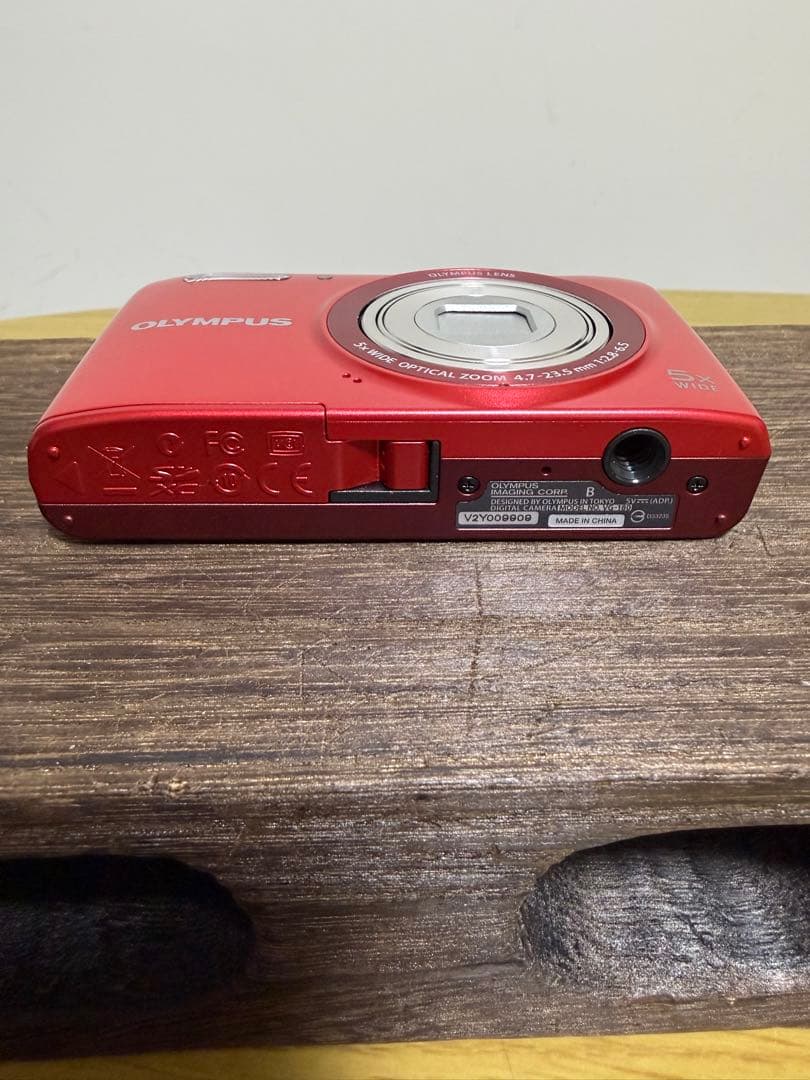 【極美品】OLYMPUS STYLUS VG-180 コンデジ　デジカメ