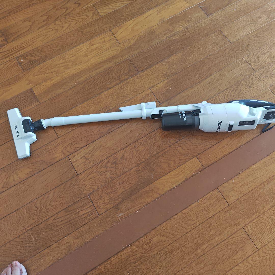 マキタ 充電式クリーナー CL286FD 替フィルター付き 本体のみ