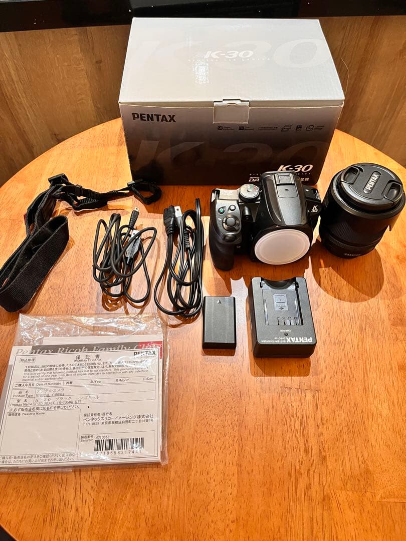 ペンタックス PENTAX K-30 レンズキット　18-135mm
