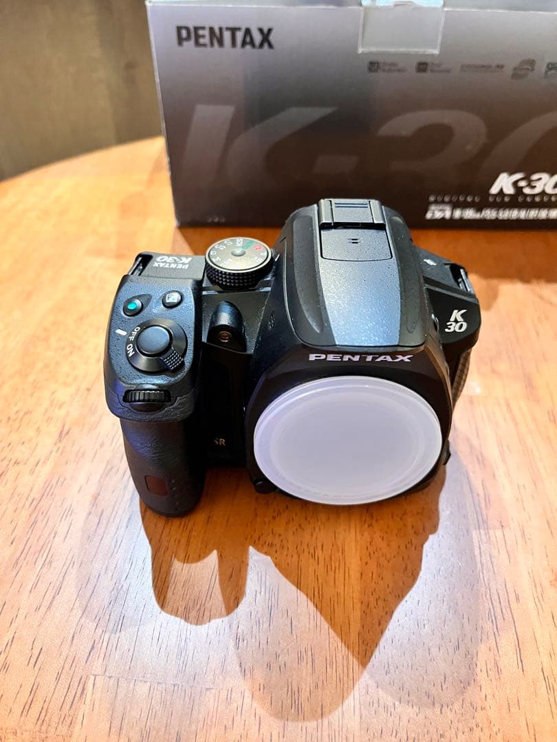 ペンタックス PENTAX K-30 レンズキット　18-135mm
