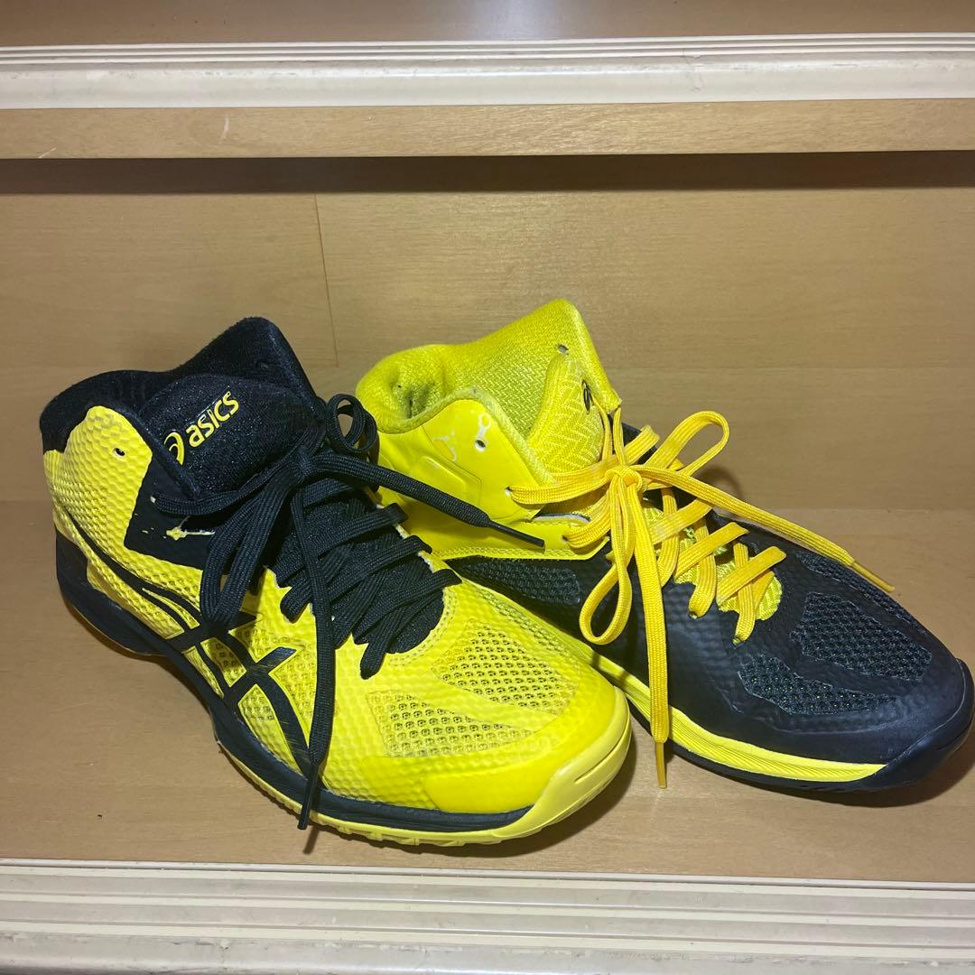 あやですASICS バレーボールシューズ 24.0cm 黒/黄 左右非対称