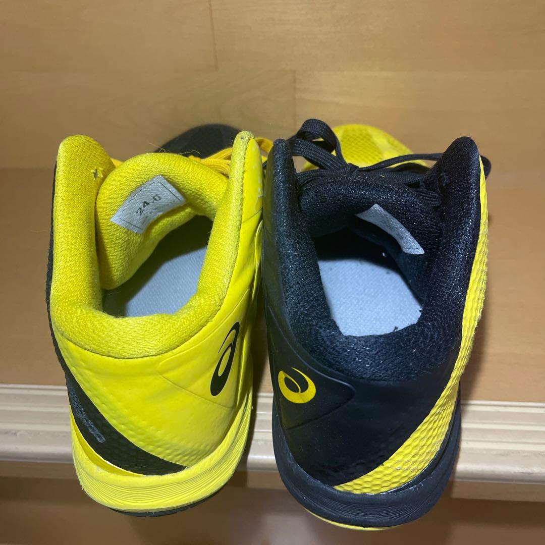 あやですASICS バレーボールシューズ 24.0cm 黒/黄 左右非対称