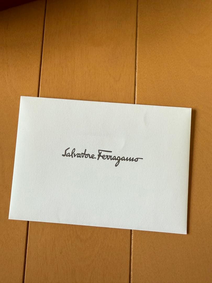 Salvatore Ferragamo カチューシャ　リボン