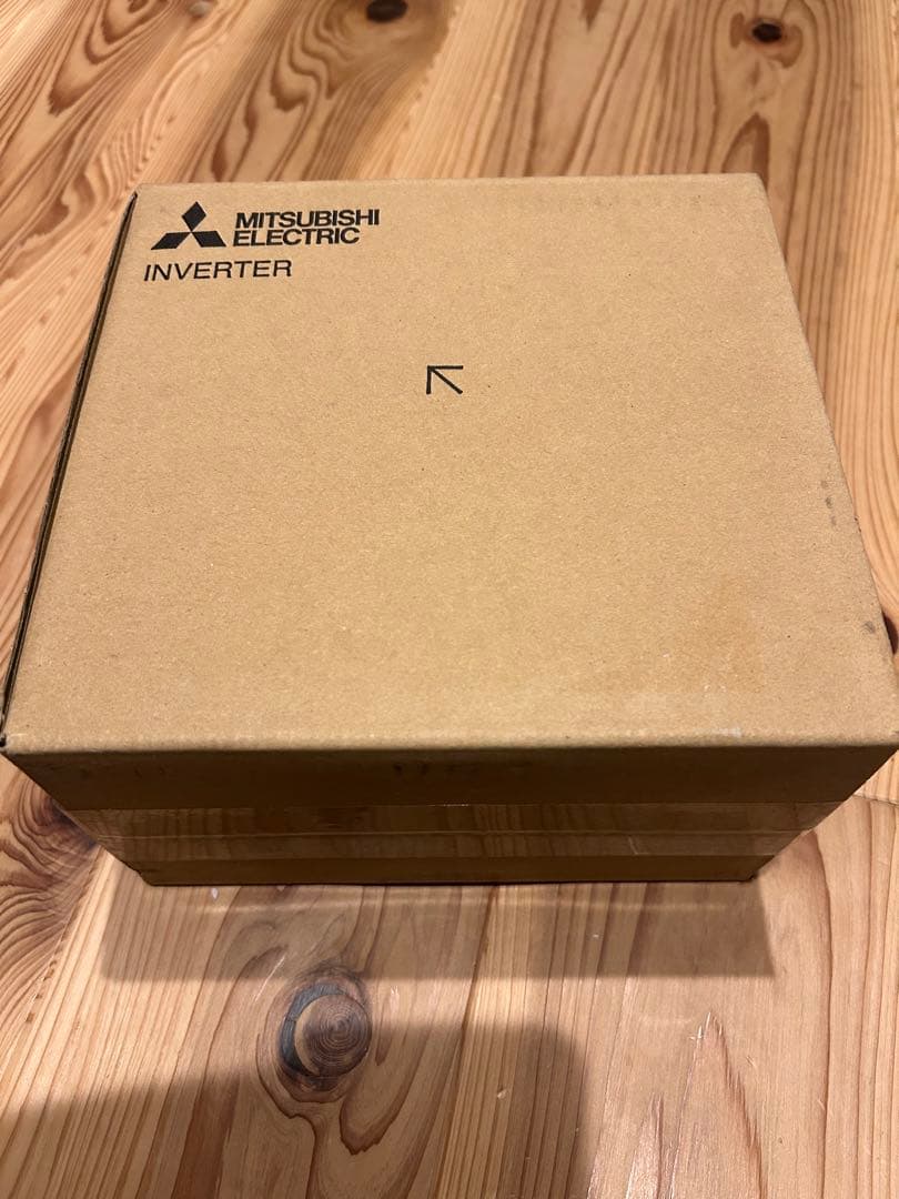 三菱インバーター　FR-E820-1.5K-1
