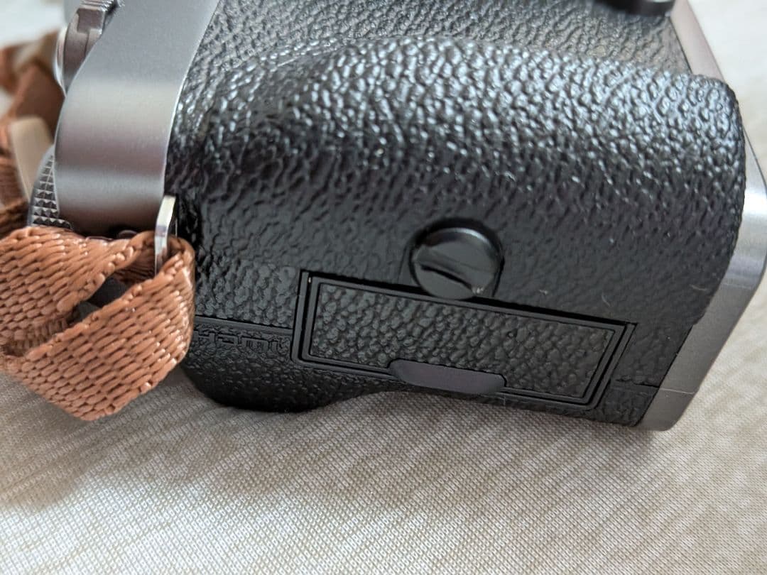 ハ*ン様 【最終値下】FUJIFILM X-T100 ボディ（ダークシルバー）ス