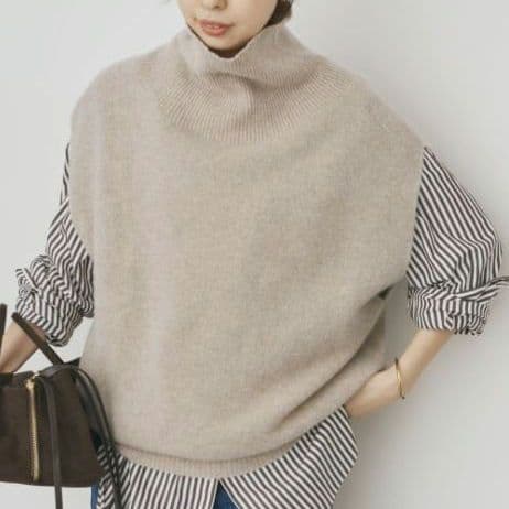 スピックアンドスパン　オフタートルニットベスト