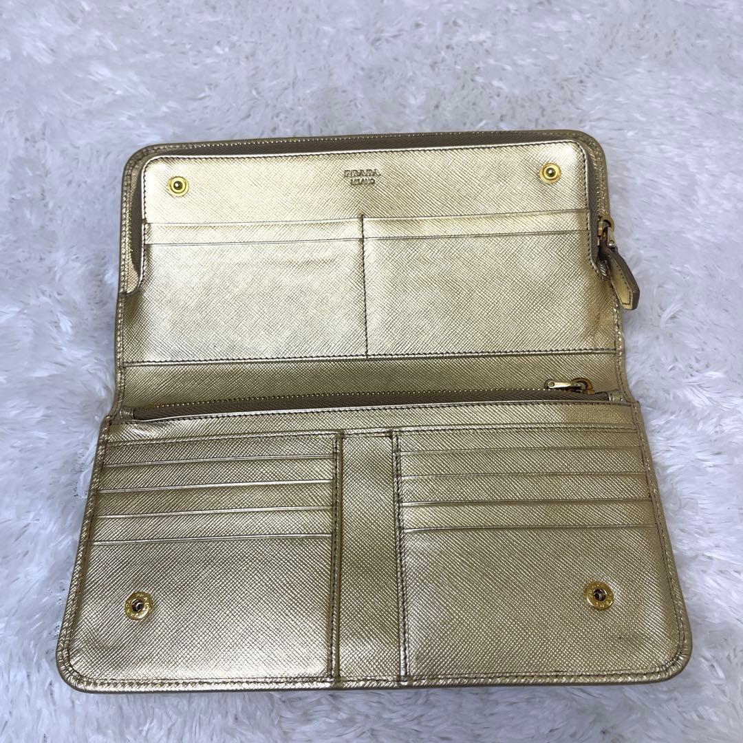 【美品】PRADA サフィアーノ 長財布 ゴールド　フラップ式　二つ折り