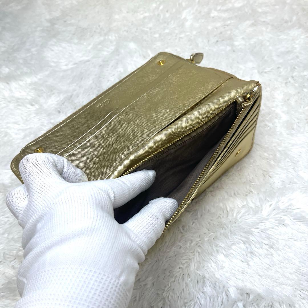 【美品】PRADA サフィアーノ 長財布 ゴールド　フラップ式　二つ折り
