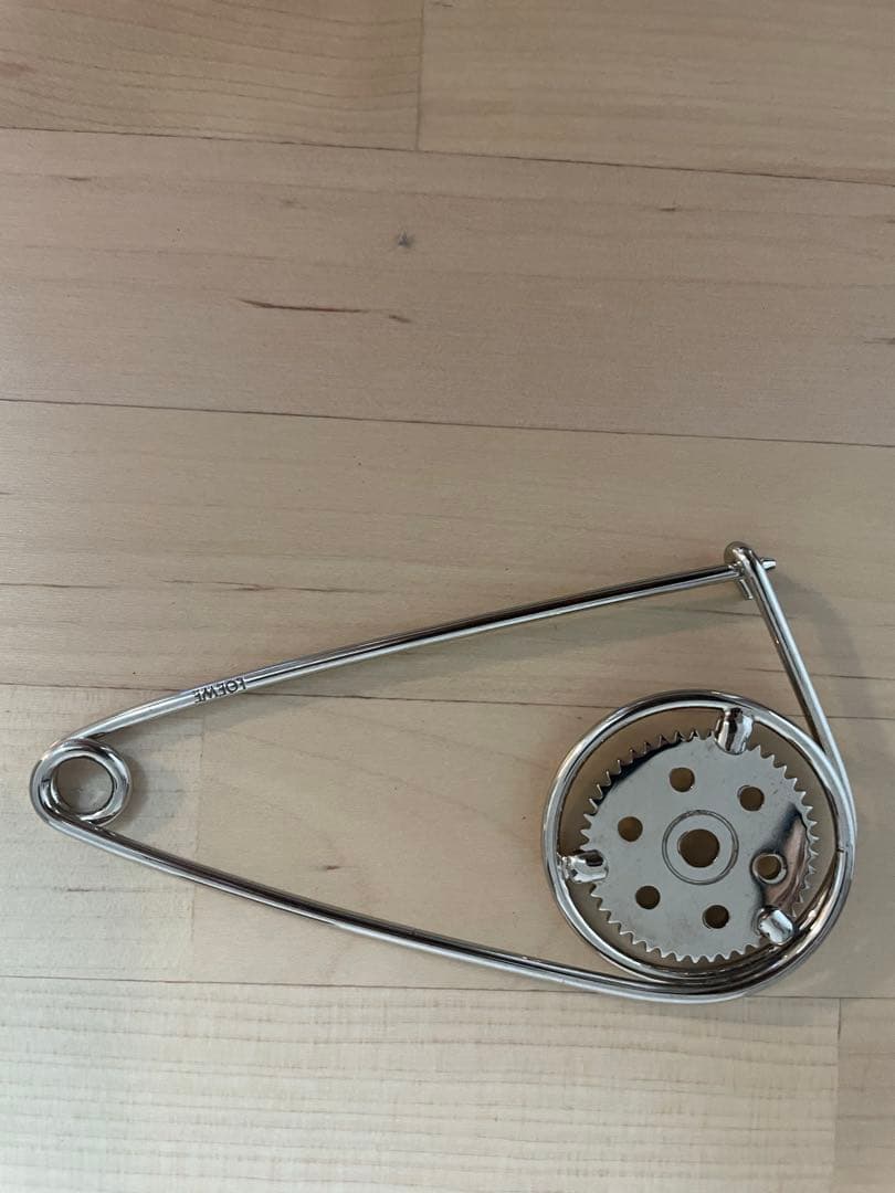 ロエベ　メカノピン