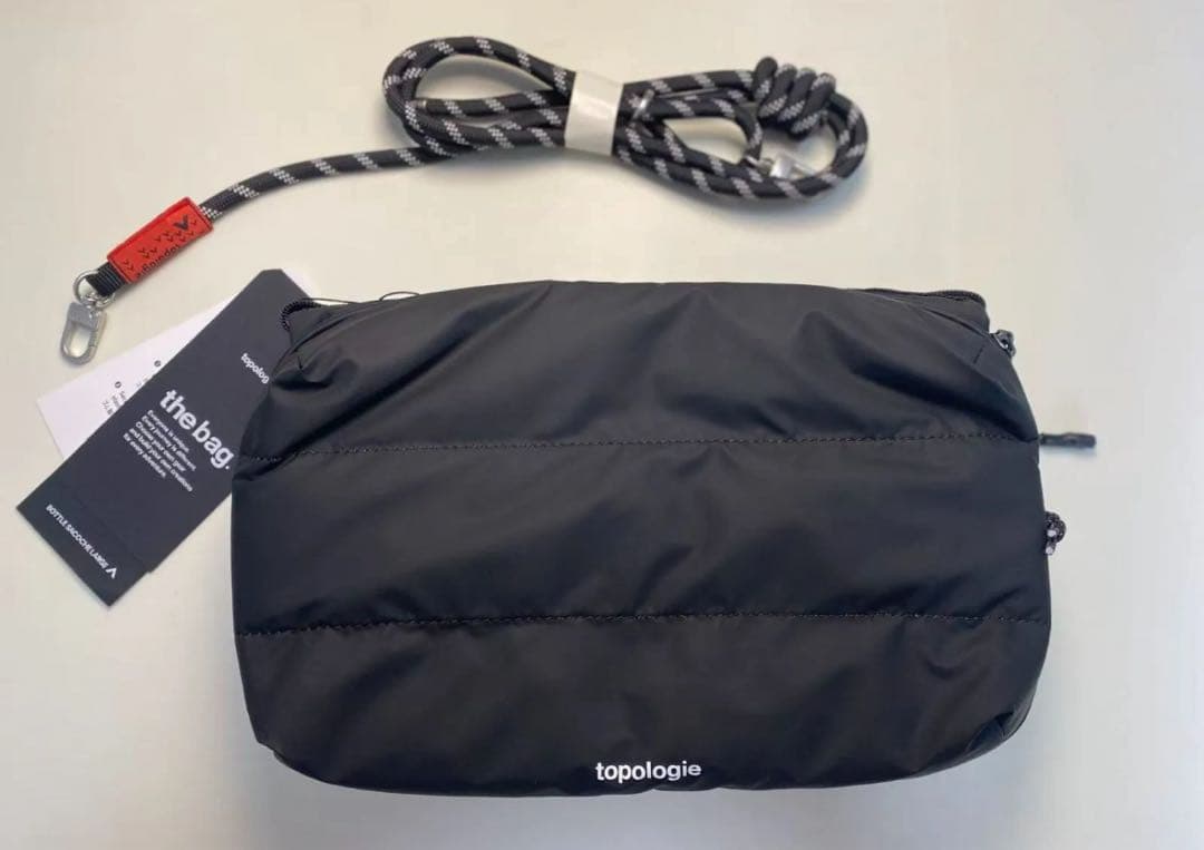 topologie ブラック ショルダーバッグ