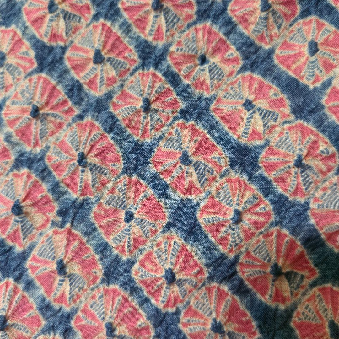 新品　木綿　総絞り　薄いピンク　薄い藍染　浴衣です。
