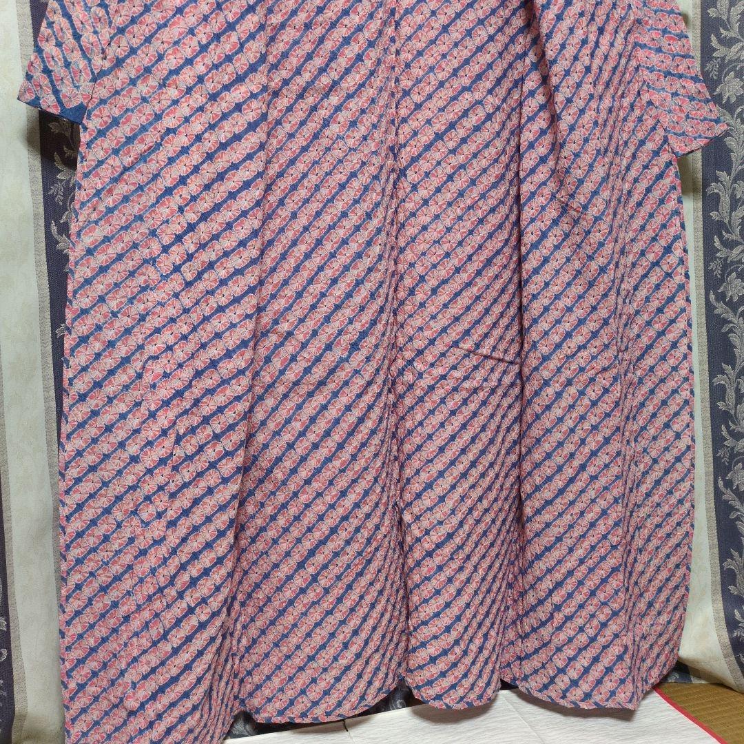 新品　木綿　総絞り　薄いピンク　薄い藍染　浴衣です。