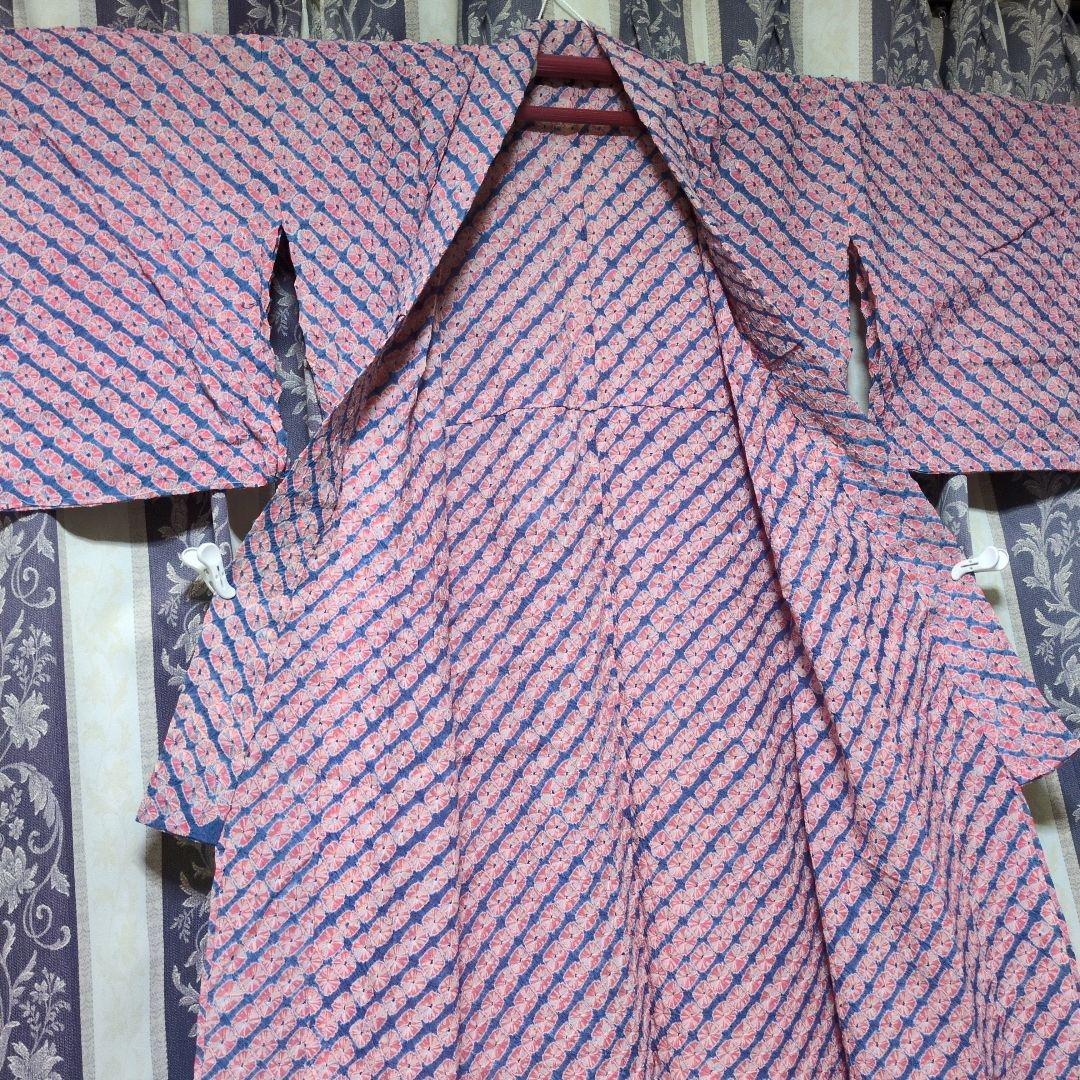 新品　木綿　総絞り　薄いピンク　薄い藍染　浴衣です。