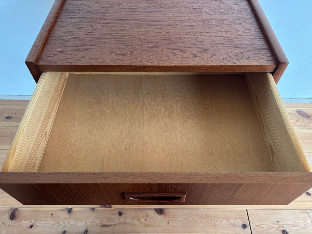 北欧ヴィンテージ　チーク　デンマーク　キャビネット