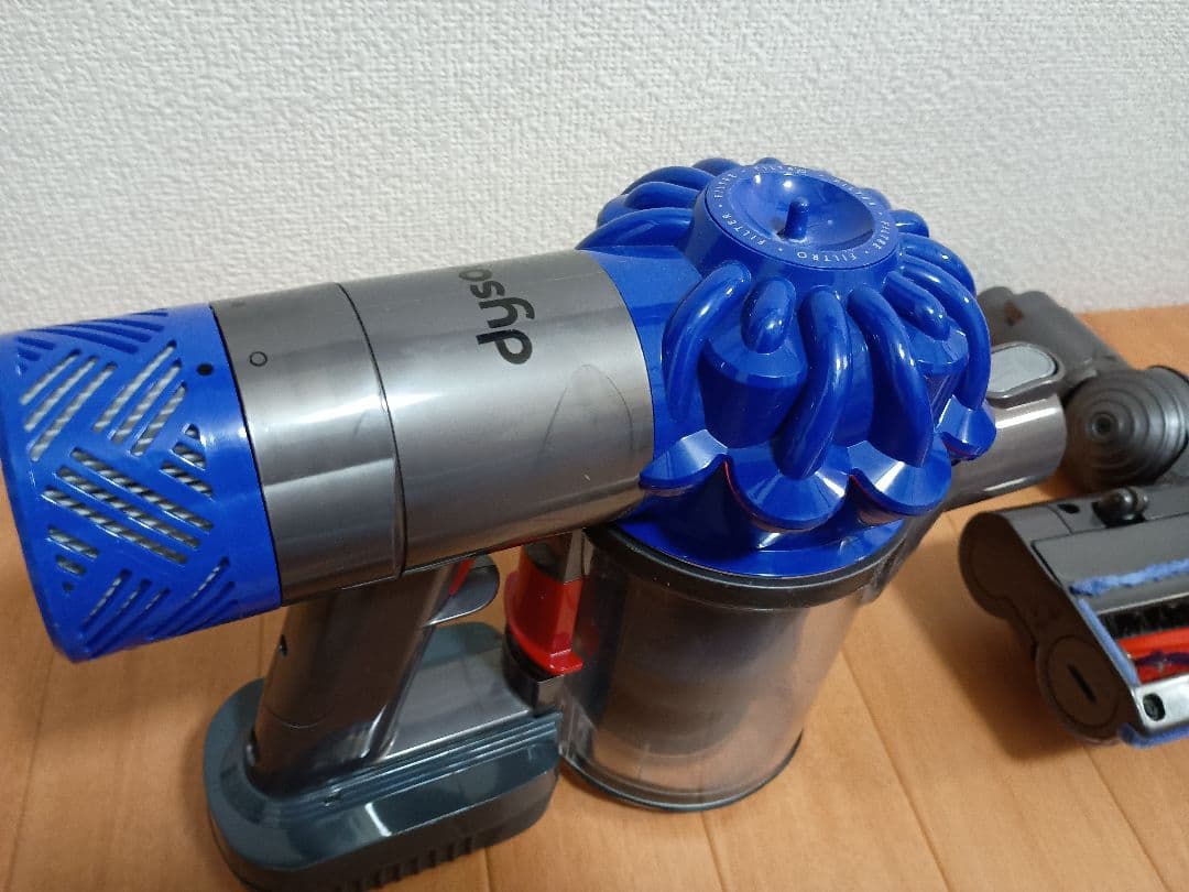 dyson V6 ハンディクリーナー　マキタバッテリーアダプター　ダイソン 25