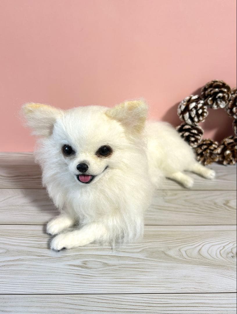 羊毛フェルト　伏せをする大きいチワワちゃん