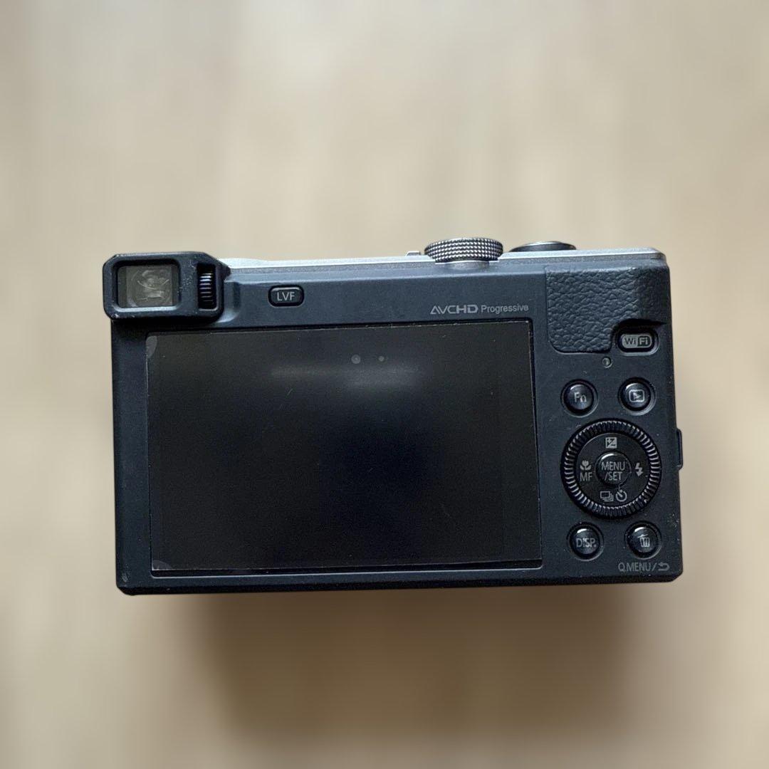 デジカメ　LUMIX