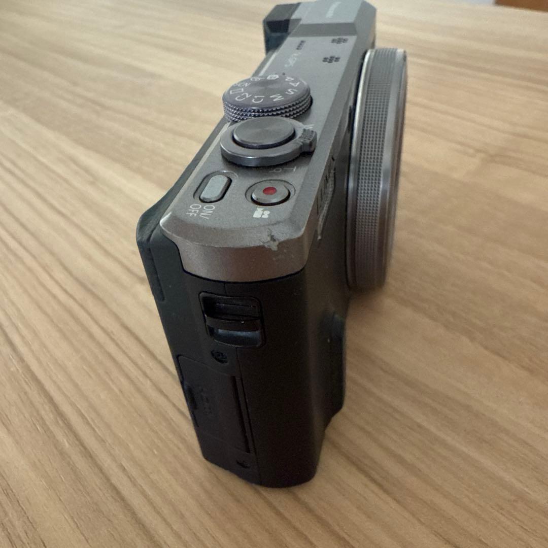 デジカメ　LUMIX