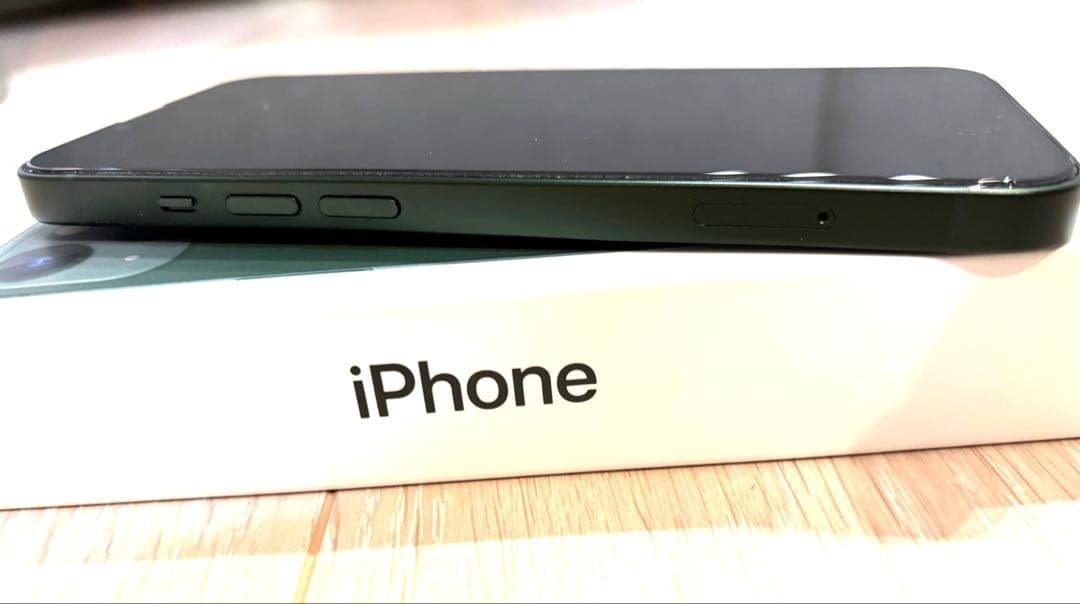 【週末セール】美品iPhone13 グリーン256GB SIMフリー 付属品新品