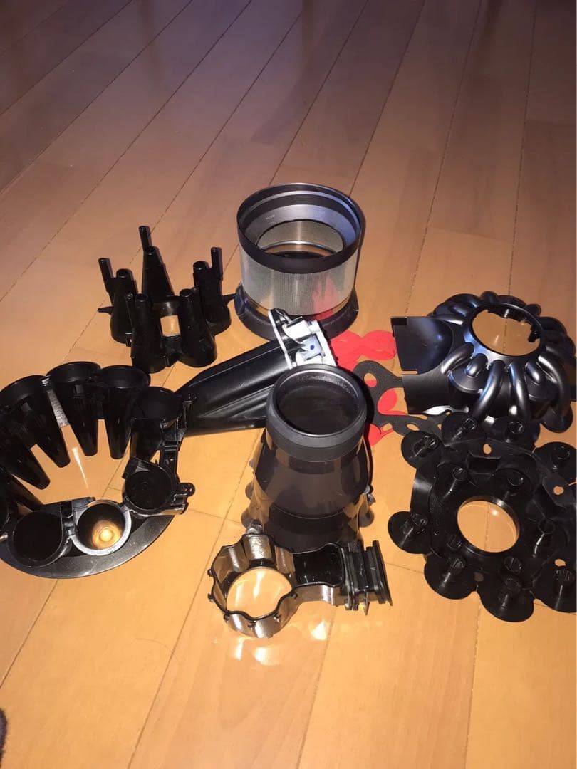 dyson SV10ダイソンV8コードレスクリーナー2