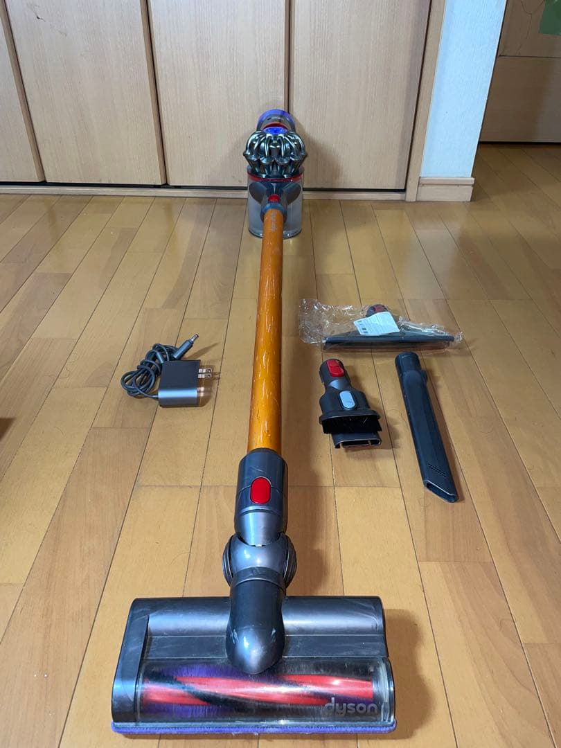 dyson SV10ダイソンV8コードレスクリーナー2