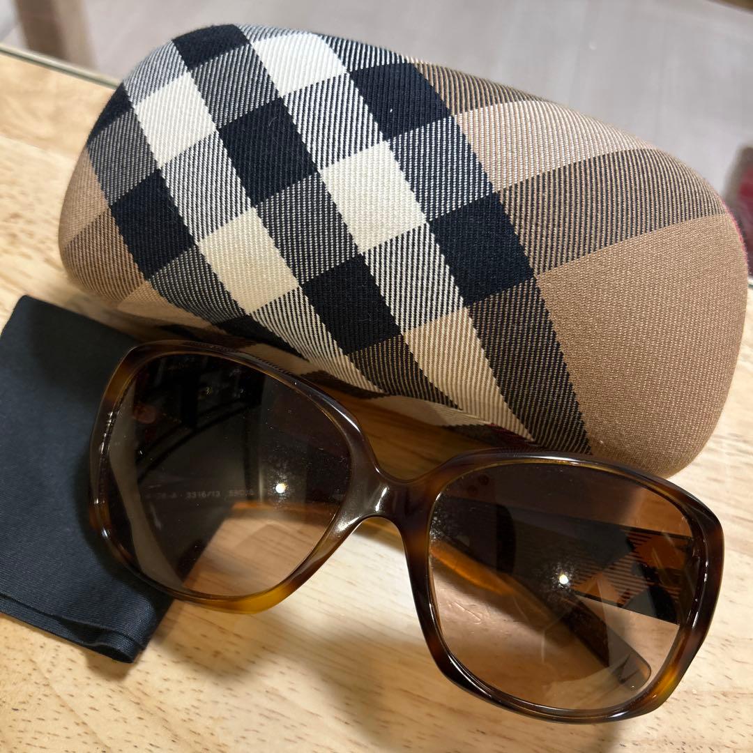 Burberry ブラウン サングラス ケース付き