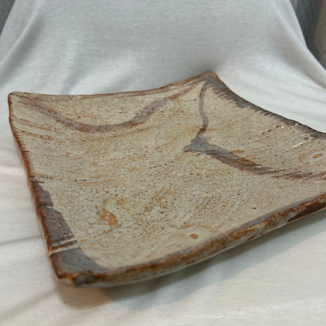 タ*ん様 岡部嶺男　絵志野　八寸　共箱