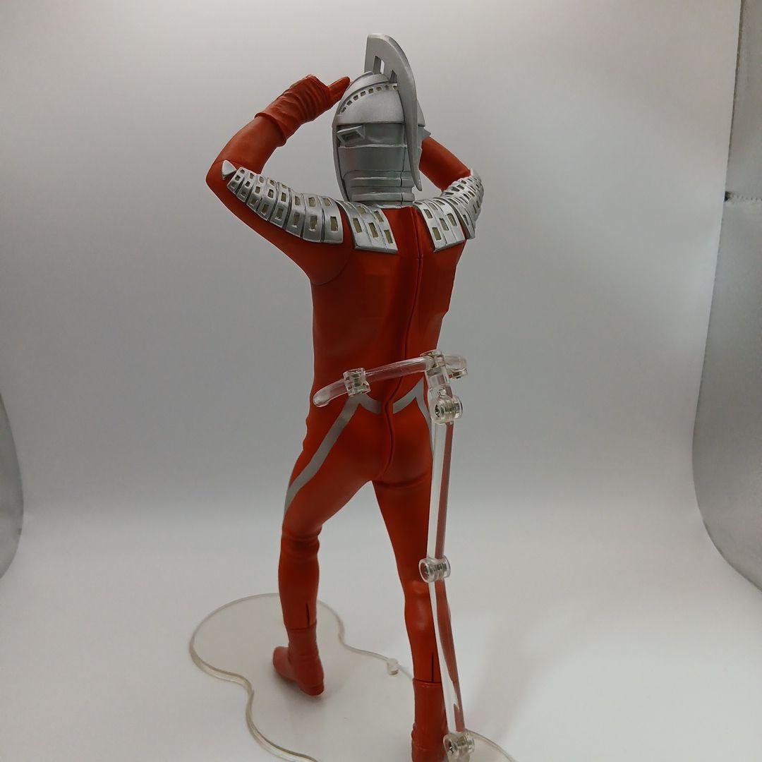 ウルトラマンセブン　ソフビ　フィギュア　大怪獣シリーズ　エメリウム光線ポーズ