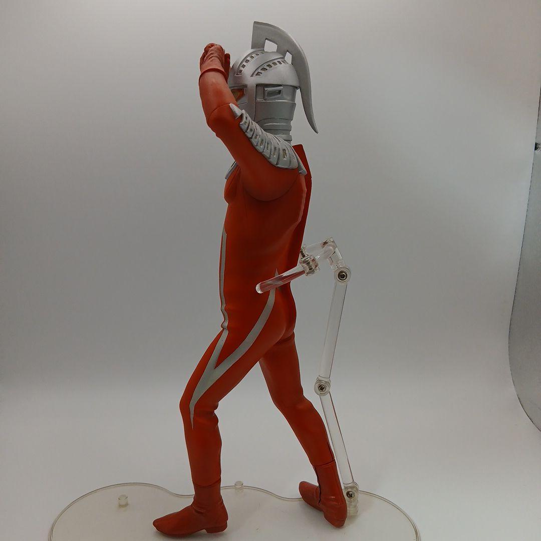 ウルトラマンセブン　ソフビ　フィギュア　大怪獣シリーズ　エメリウム光線ポーズ