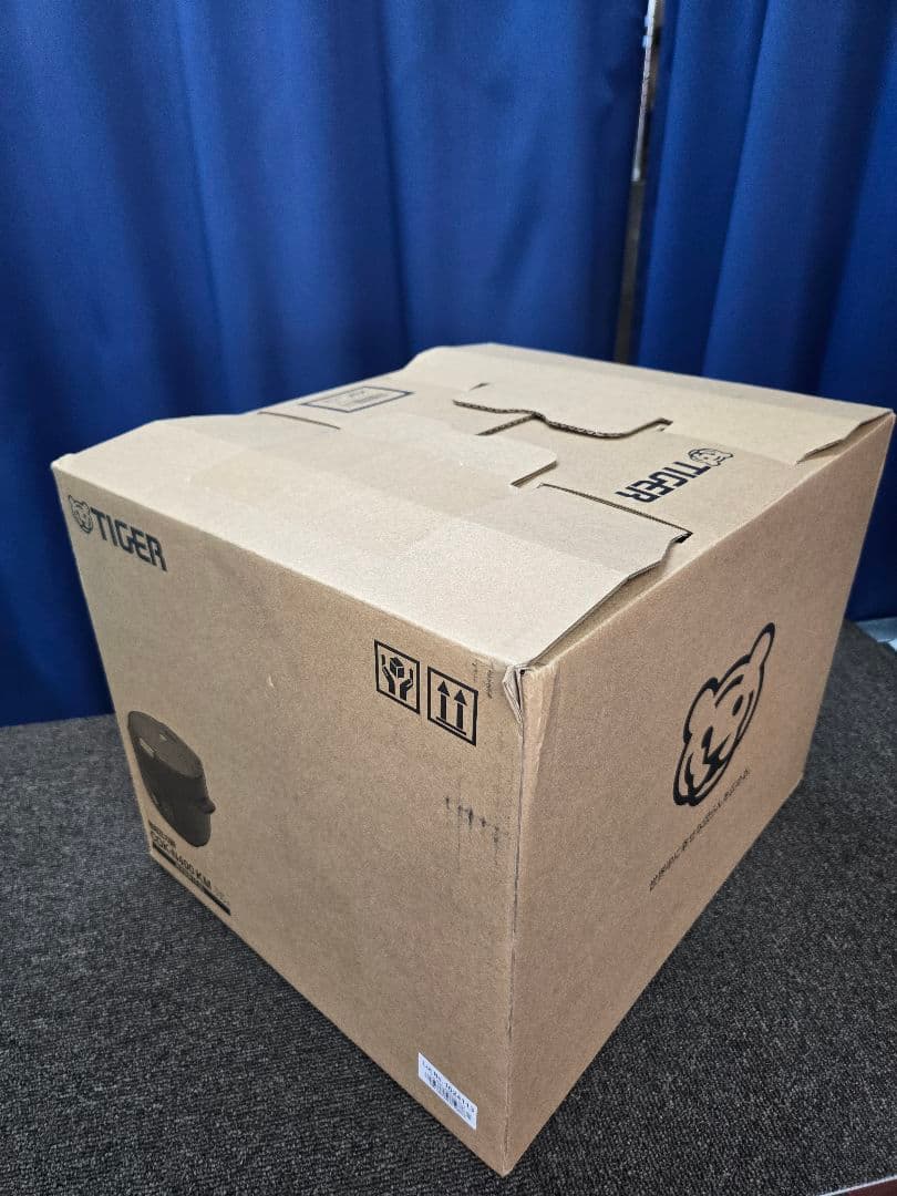 【開封済み・未使用品】TIGER 炊飯器 電気圧力鍋 COK-N400 KM