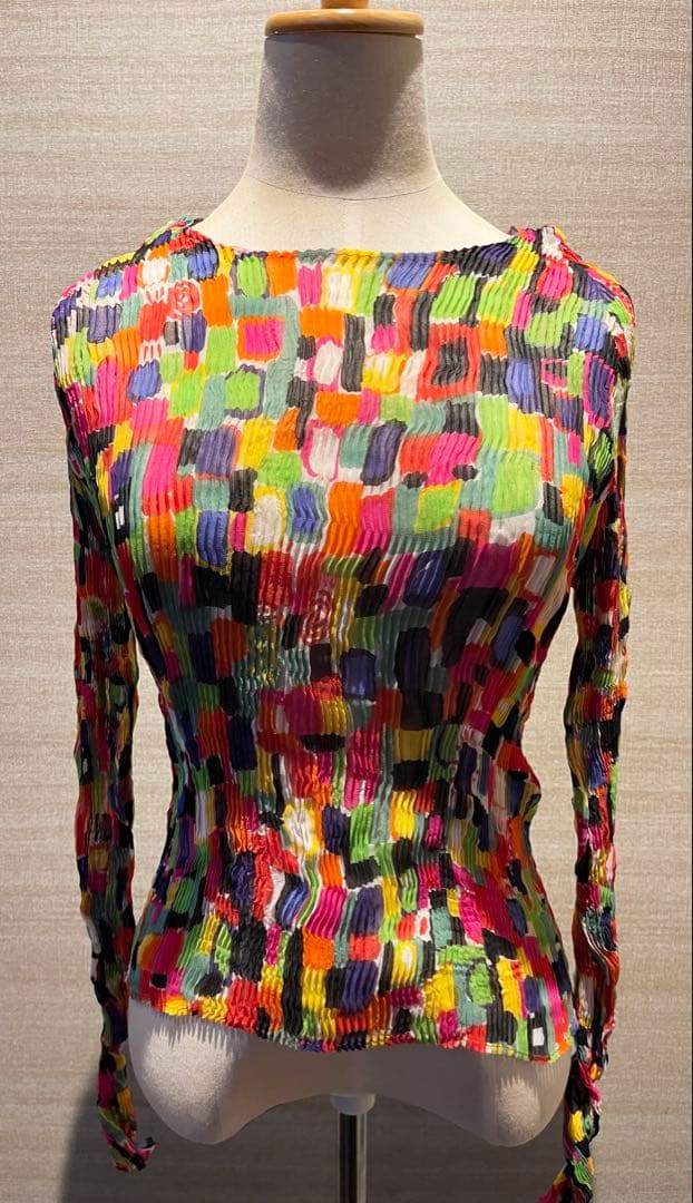 値下げ！ISSEY MIYAKE プリーツプリーズ