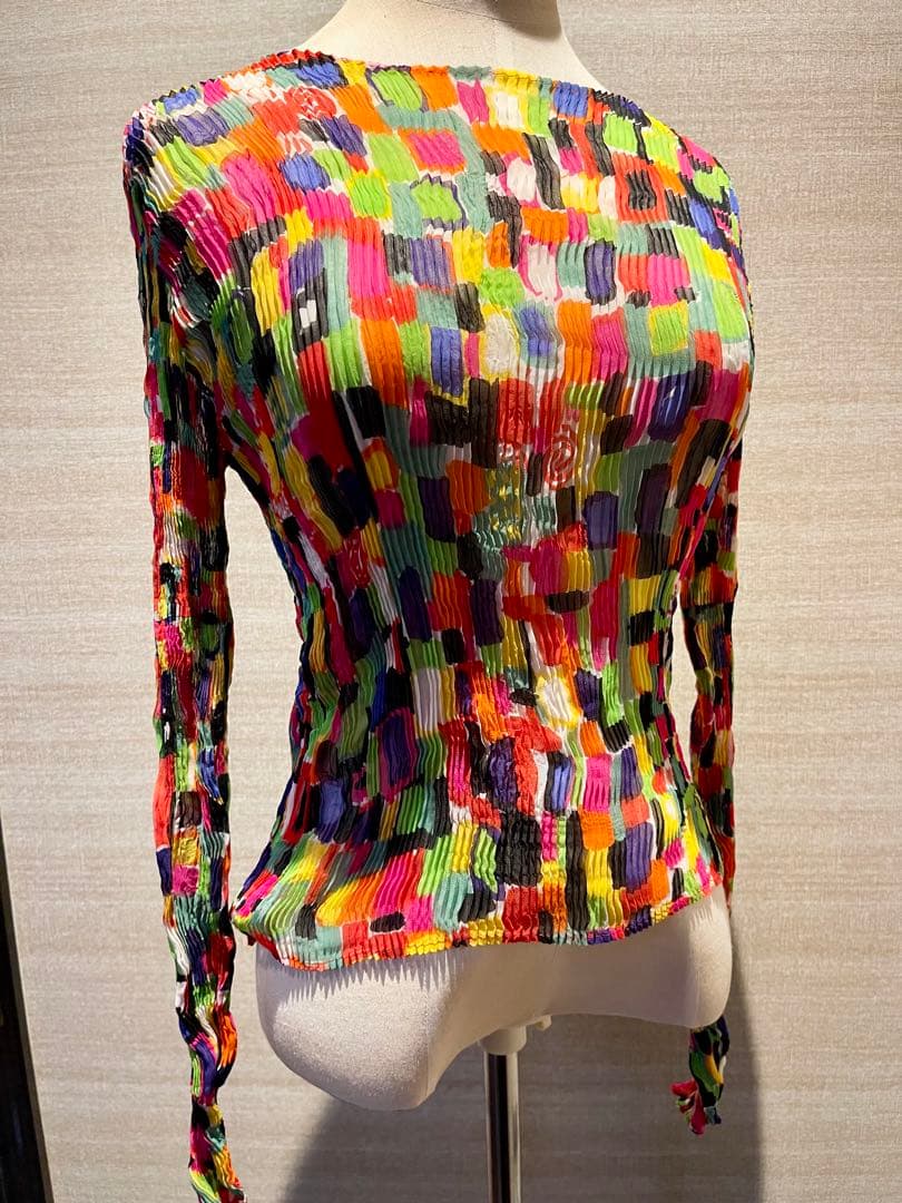 値下げ！ISSEY MIYAKE プリーツプリーズ