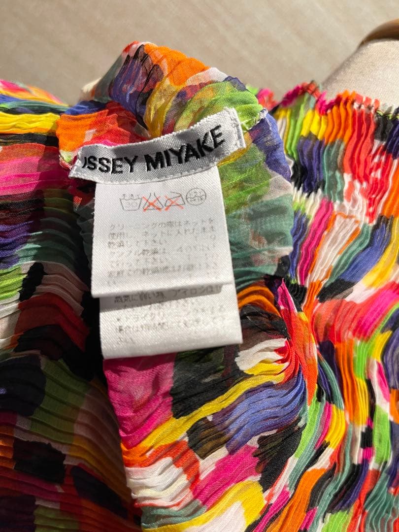 値下げ！ISSEY MIYAKE プリーツプリーズ