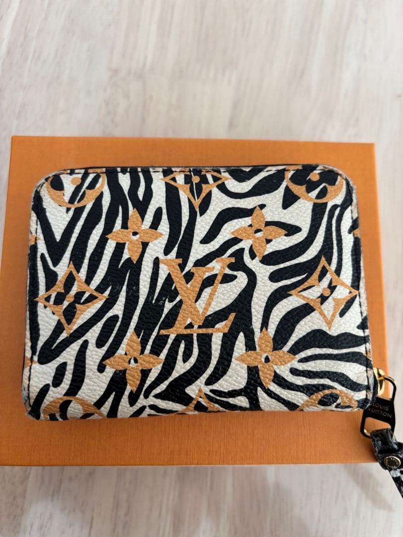 Louis Vuitton ゼブラ柄 ケース　ルイ・ヴィトン