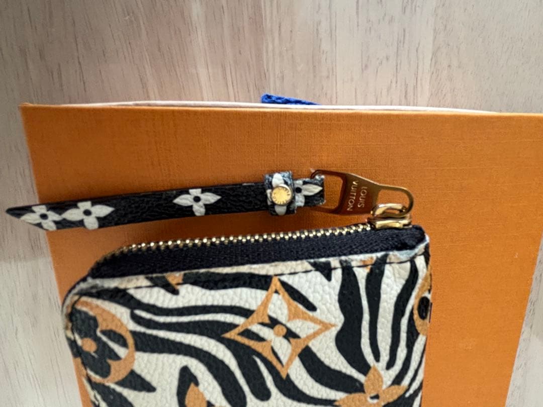 Louis Vuitton ゼブラ柄 ケース　ルイ・ヴィトン