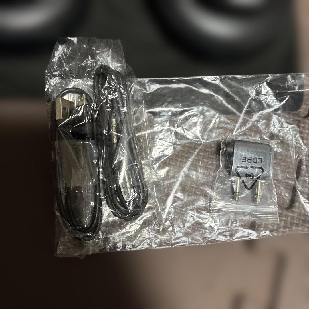 ❷BANG & OLUFSEN Beoplay H9i ワイヤレスヘッドホン