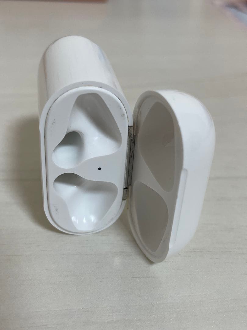 【ジャンク品】AirPods(右のみ)
