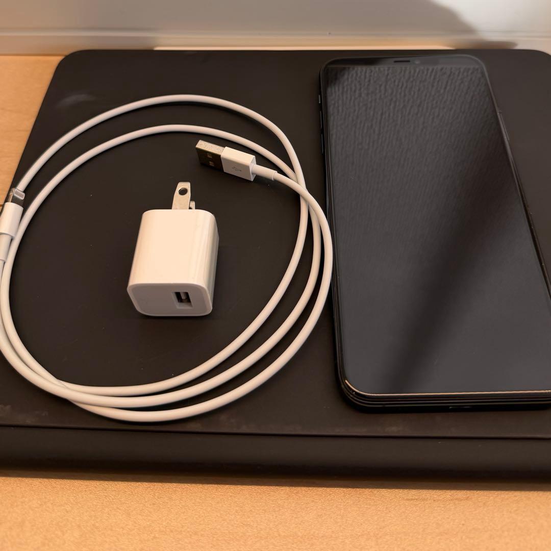 【良品】iPhone 11 Pro Max 256 GB SIMフリー