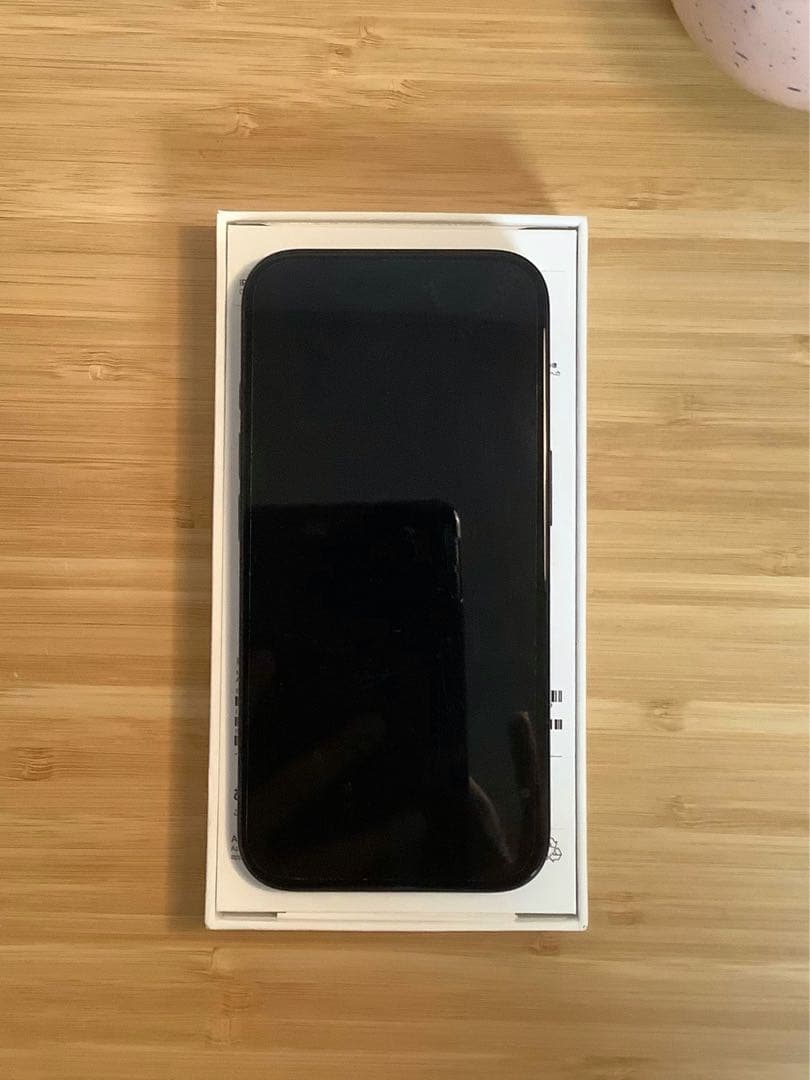 Apple iPhone16本体 ブラック128GB【即日発送】